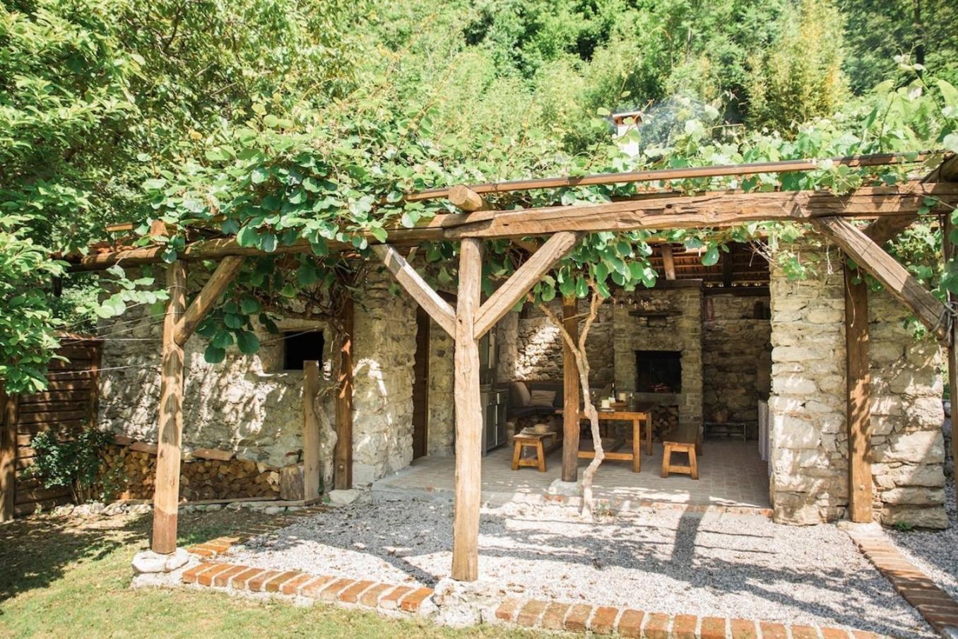 Kuninez, Holiday Home With Summer Kitchen Most Na Soci Ngoại thất bức ảnh